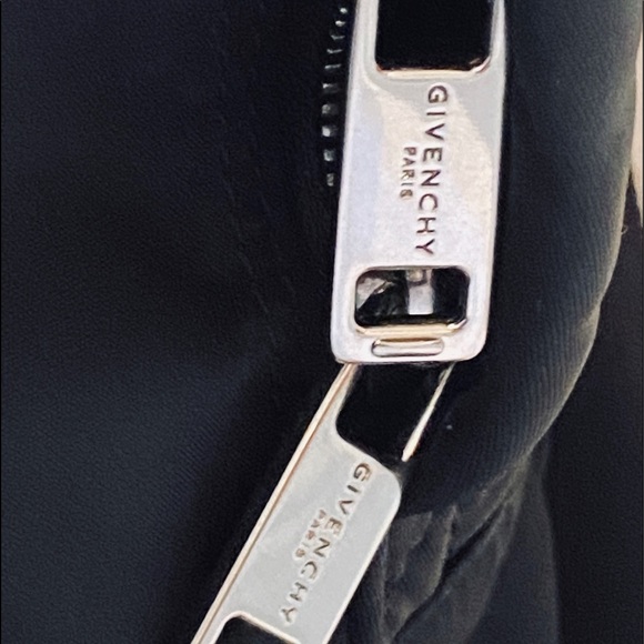 Givenchy back pack - Picture 8 of 8